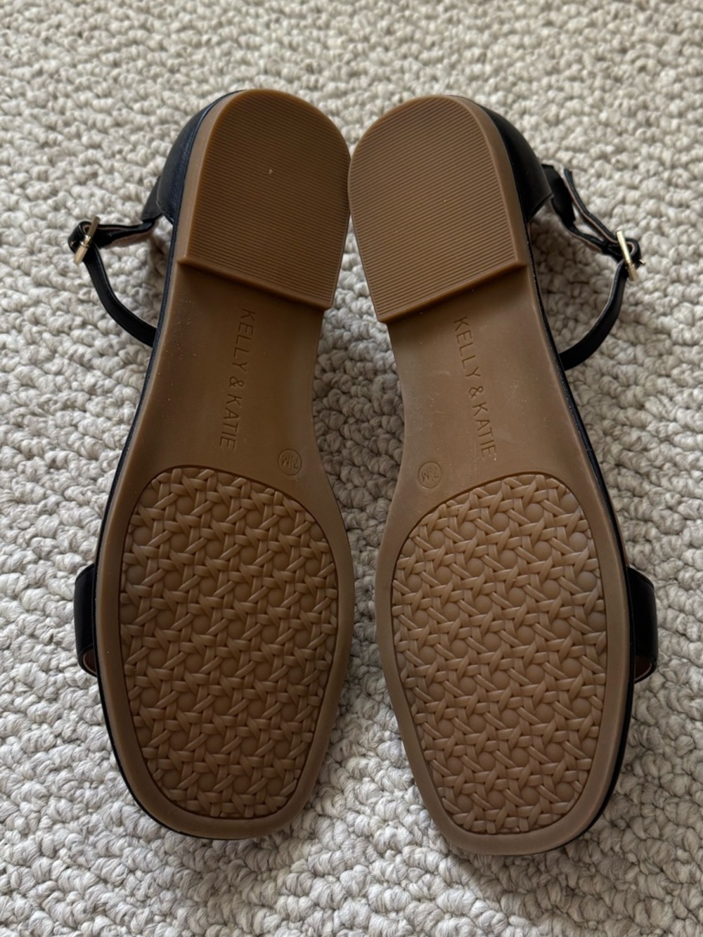 NWOT Kelly & Katie Nymie Sandal - Picture 4 of 8